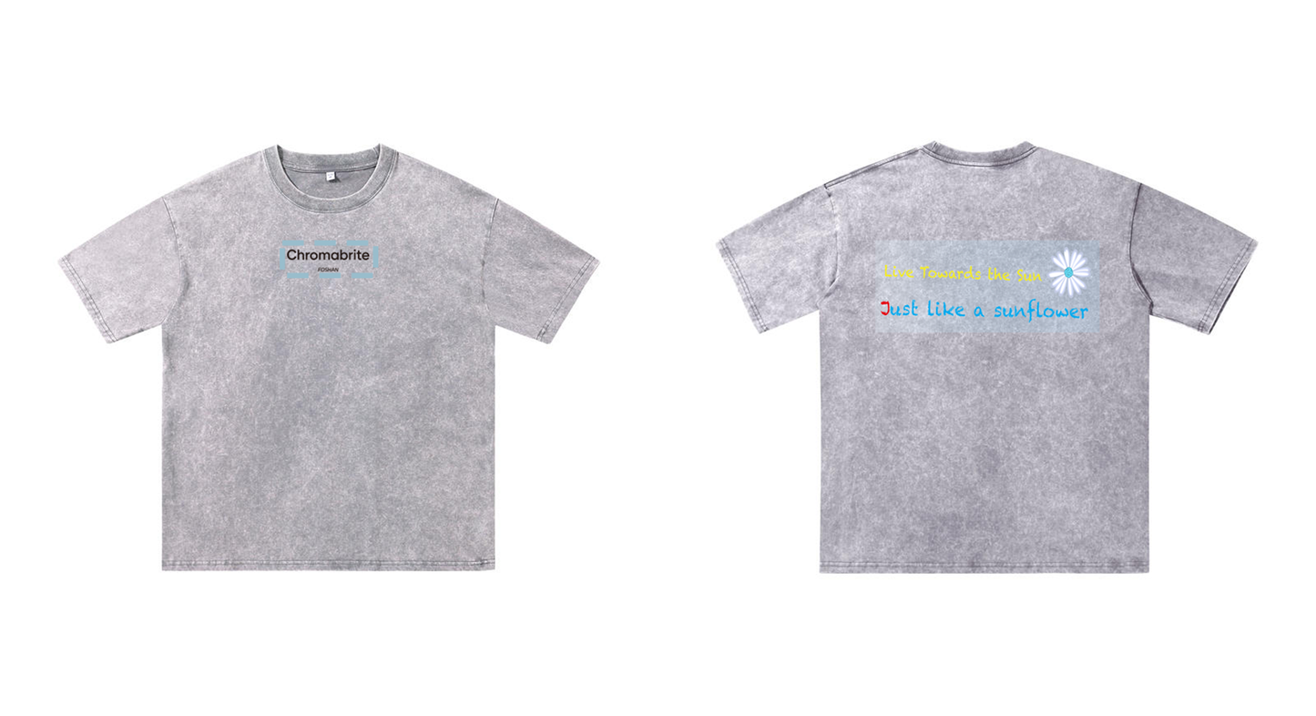 ChromaBrite Vintage Acid-Wash Oversized Graphic T-Shirt – "進行中" Wireframe Polyhedron Streetwear Unisex Tee ChromaBrite Clothing