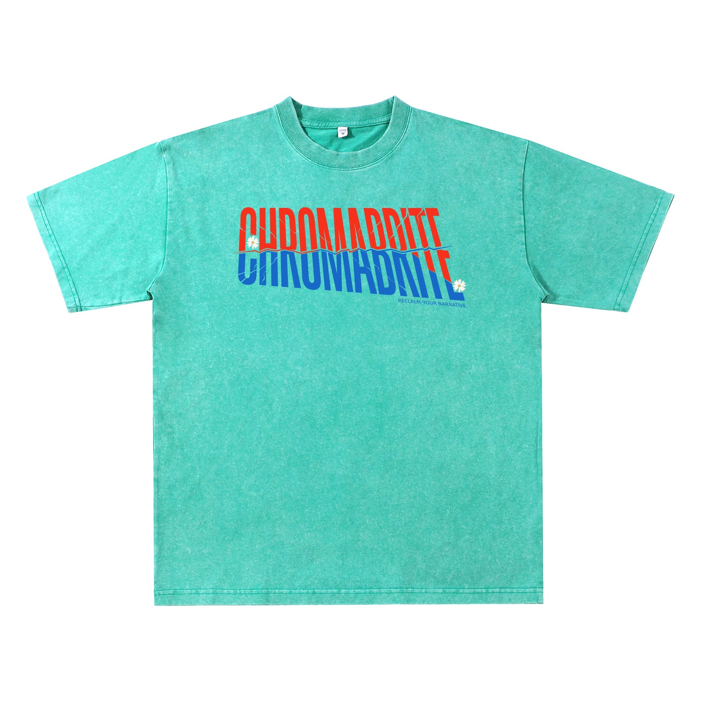 Detail view of green t恤 featuring Diagonal Narrative Wordmark Vintage Tee - 展示2